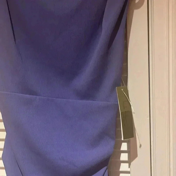 Body con open back dress with flattering silhouette Nicole Miller NWT - Picture 4 of 7